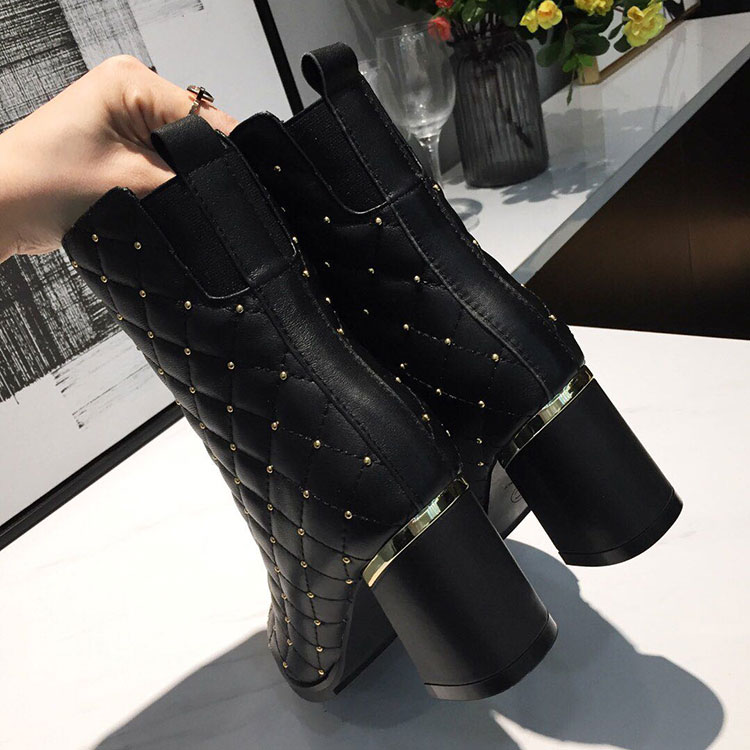 2019 chanle women Boots in Lambskin