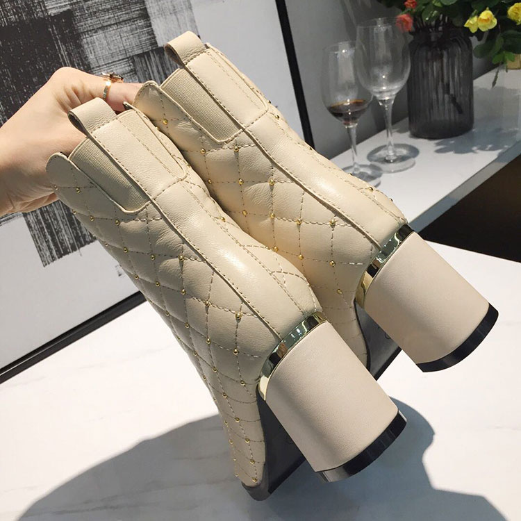 2019 chanle women Boots in Lambskin