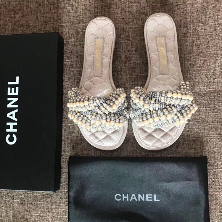 2019 chanle women Flat shoes in Lambskin