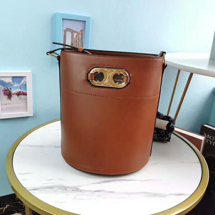 2020 Celine BUCKET MAILLON TRIOMPHE IN NATURAL CALFSKIN