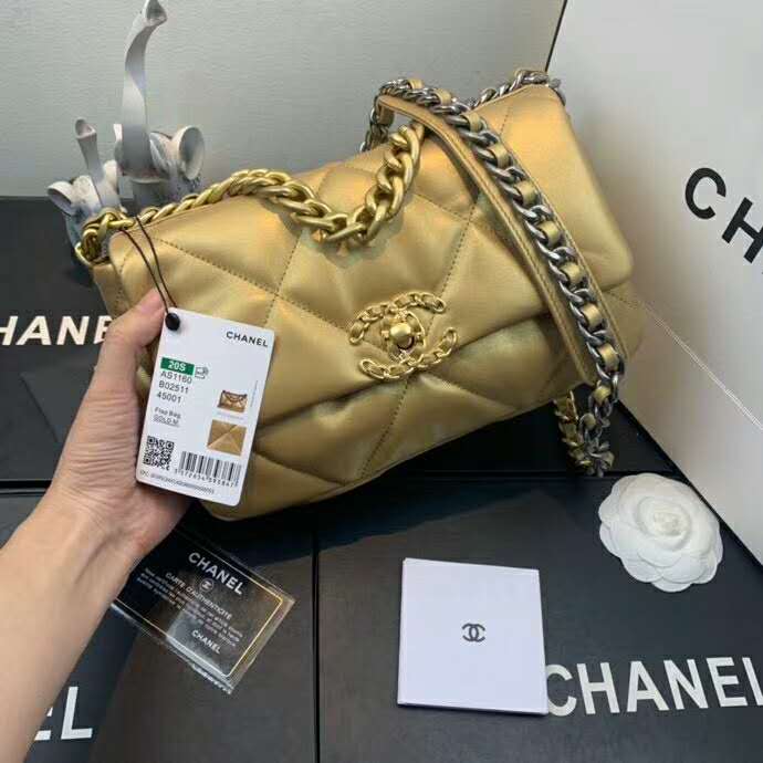 2020 Chanel 19 flap bag