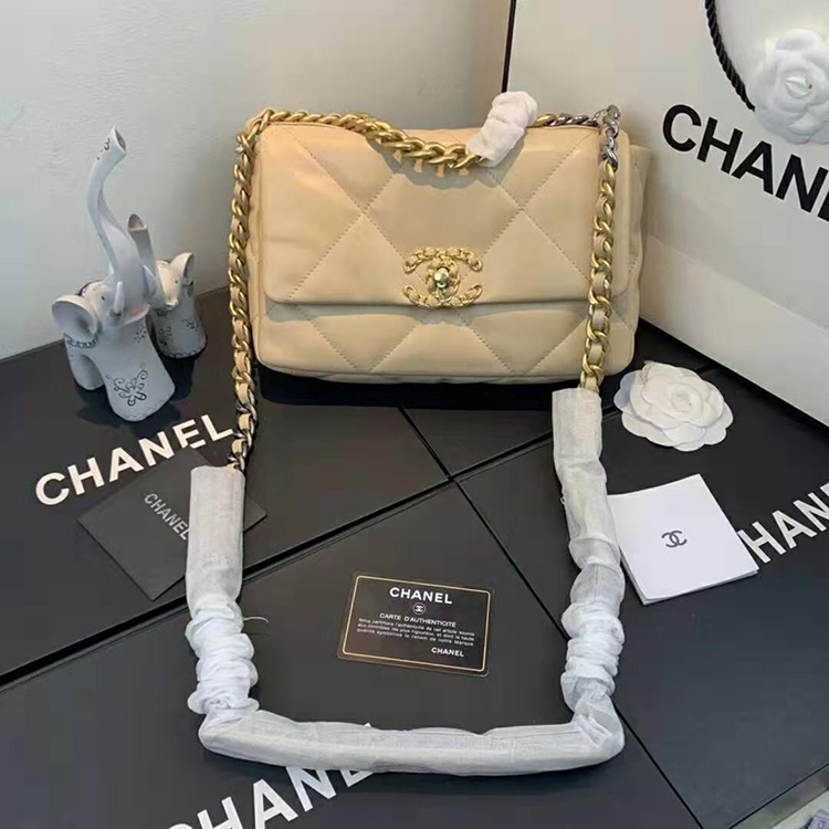 2020 Chanel 19 flap bag