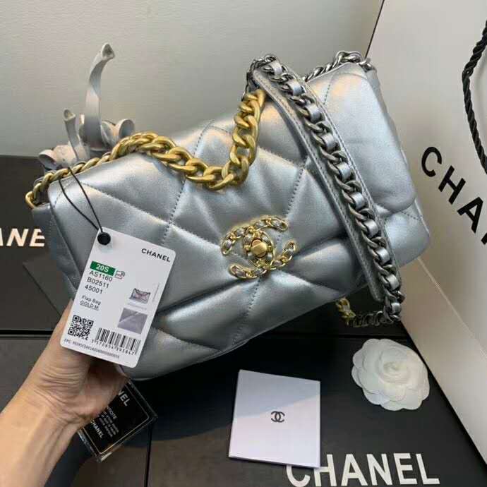 2020 Chanel 19 flap bag