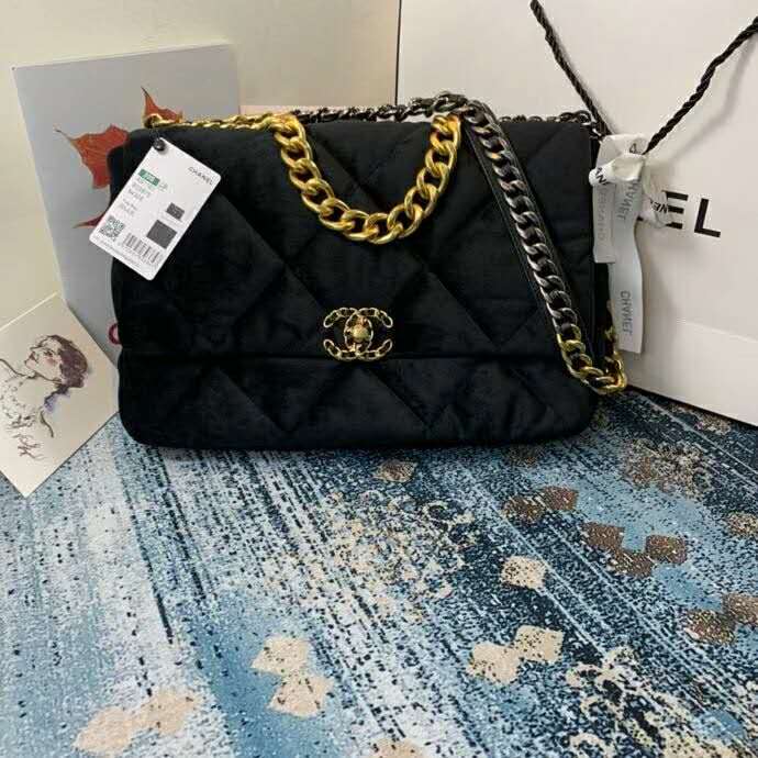 2020 Chanel 19 flap bag