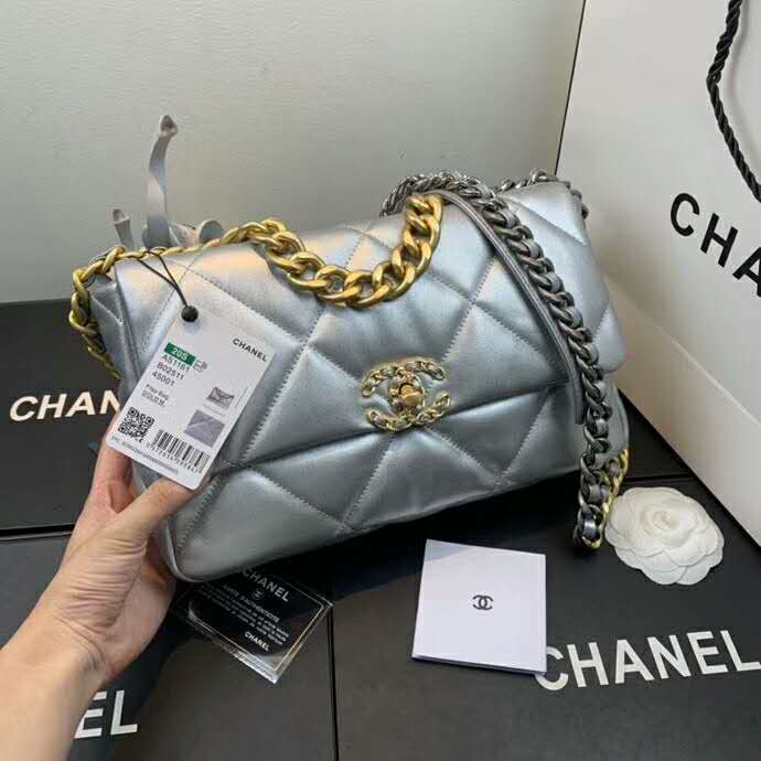 2020 Chanel 19 flap bag