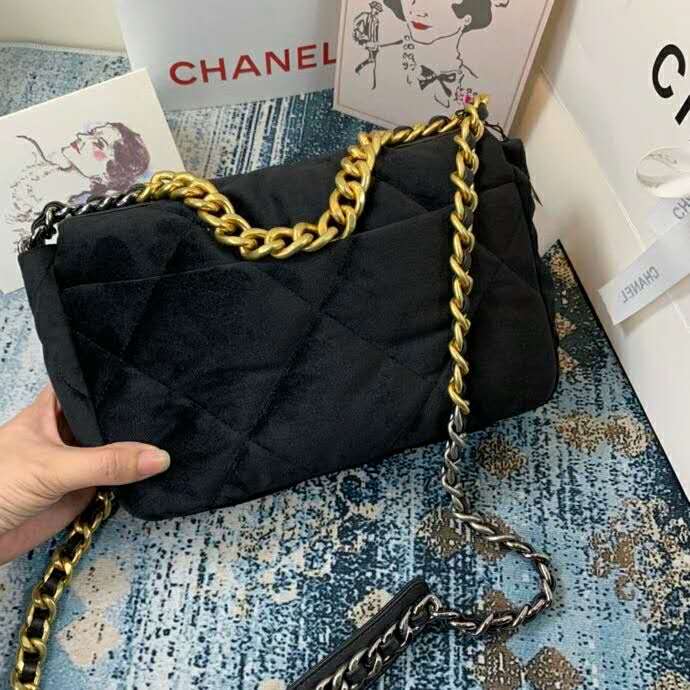 2020 Chanel 19 flap bag