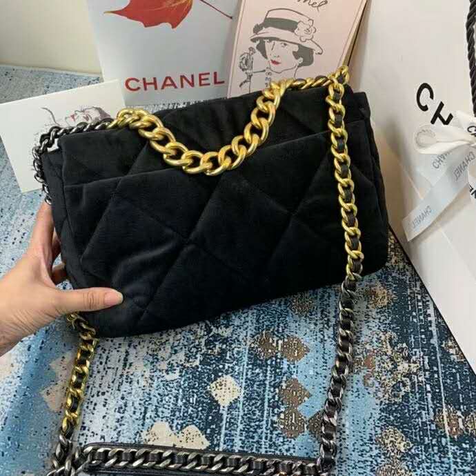 2020 Chanel 19 flap bag