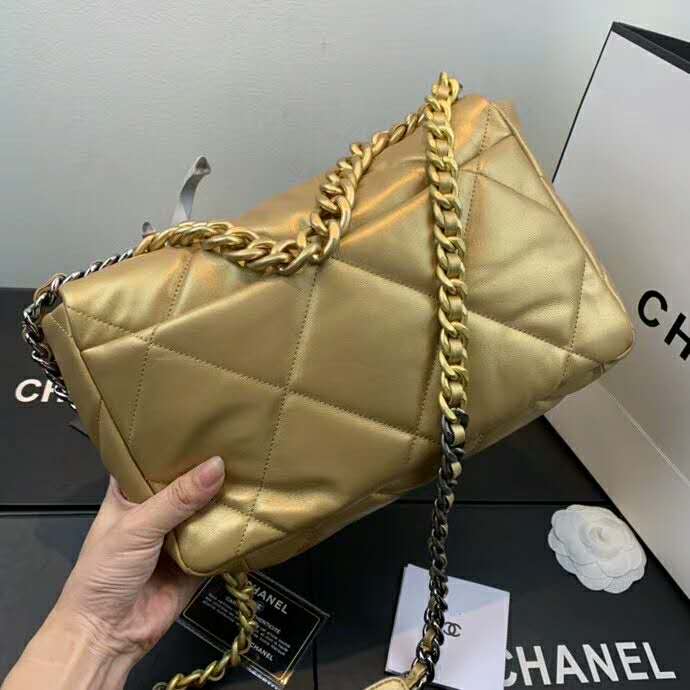 2020 Chanel 19 flap bag