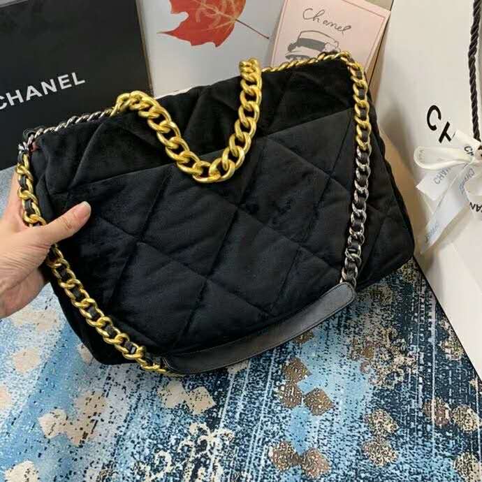 2020 Chanel 19 flap bag