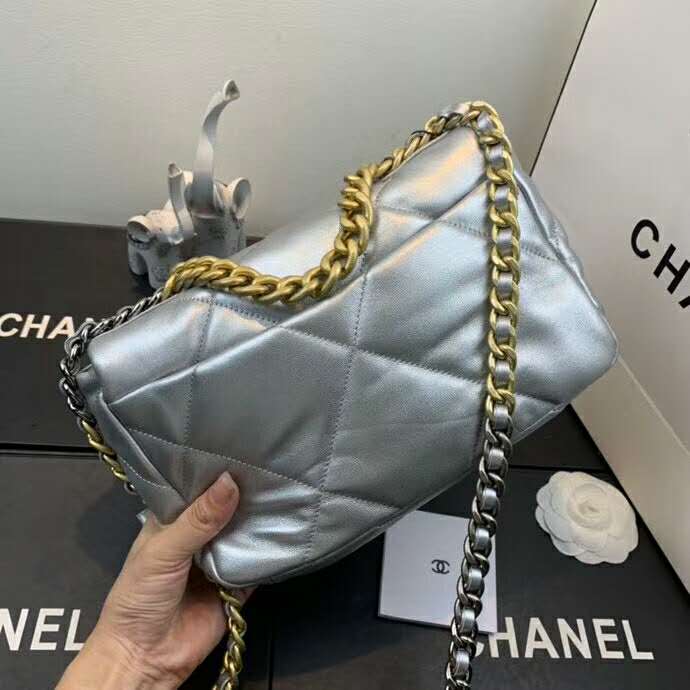 2020 Chanel 19 flap bag