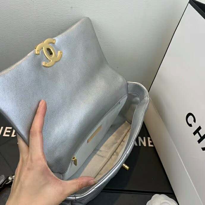 2020 Chanel 19 flap bag