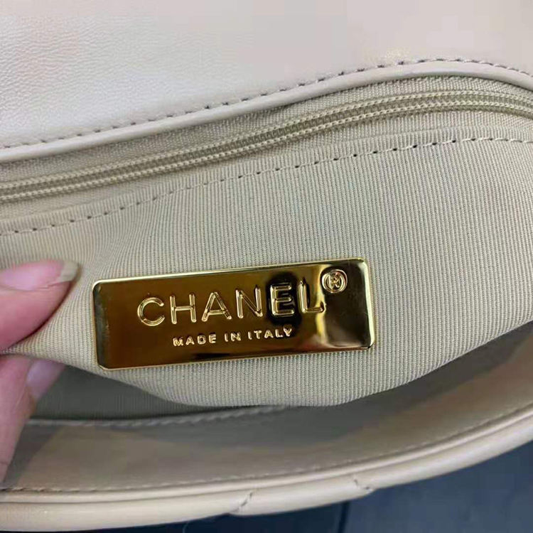 2020 Chanel 19 flap bag