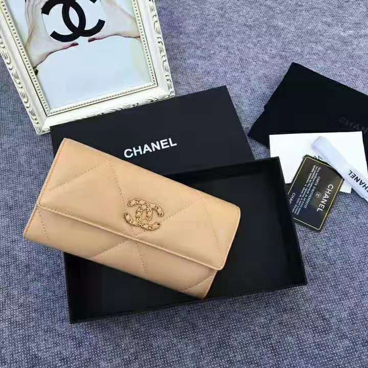 2020 Chanel 19 long flap wallet