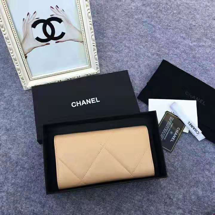 2020 Chanel 19 long flap wallet