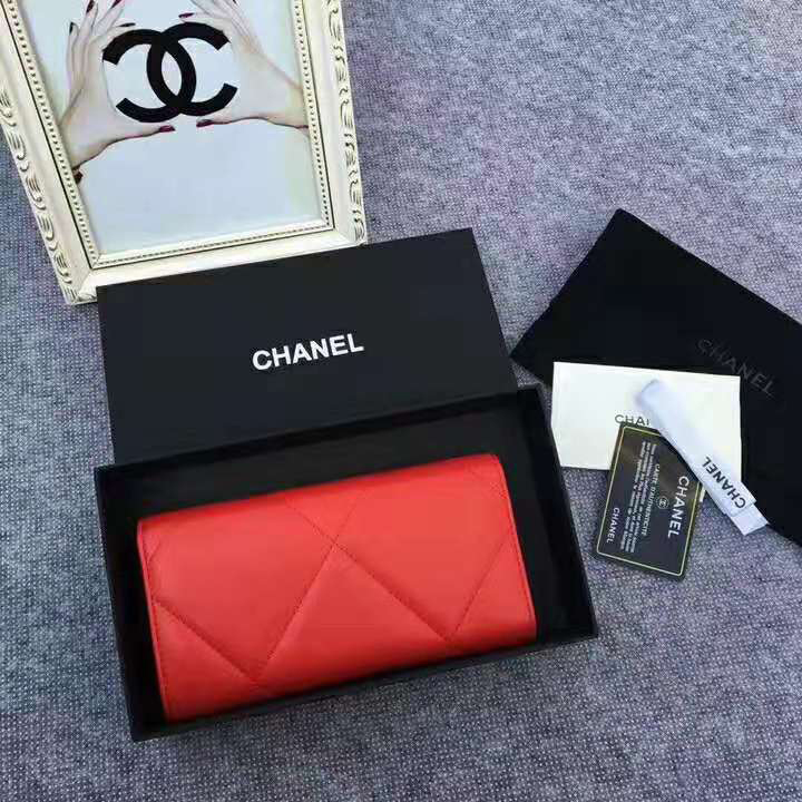 2020 Chanel 19 long flap wallet