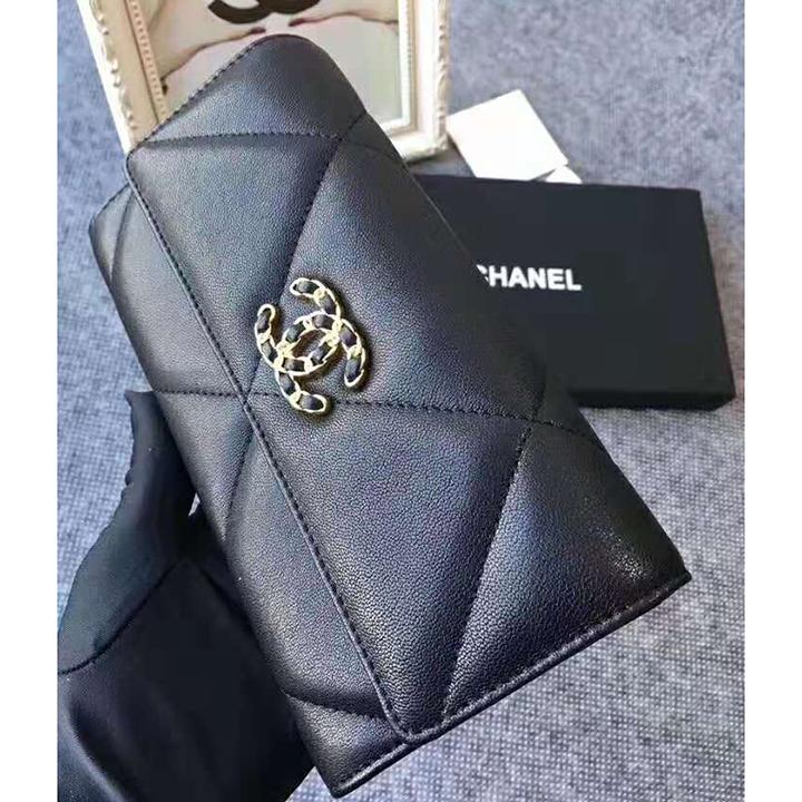 2020 Chanel 19 long flap wallet