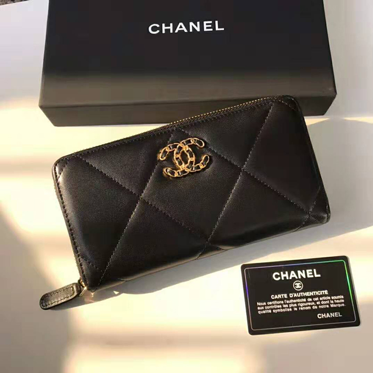 2020 Chanel 19 long zipped wallet