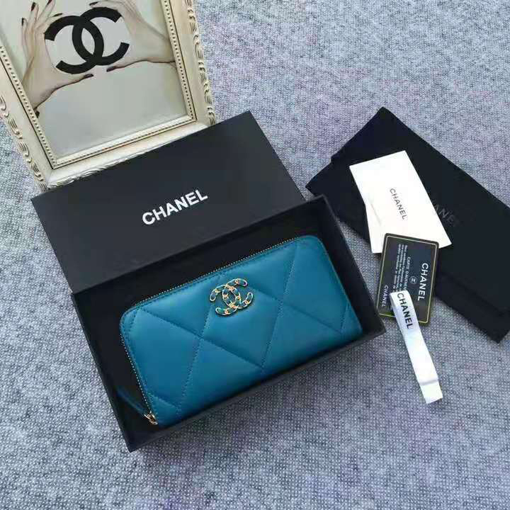 2020 Chanel 19 long zipped wallet