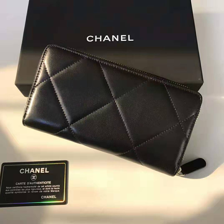 2020 Chanel 19 long zipped wallet