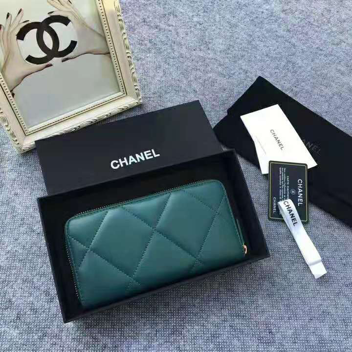 2020 Chanel 19 long zipped wallet