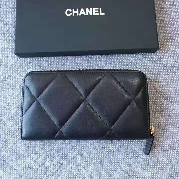 2020 Chanel 19 long zipped wallet