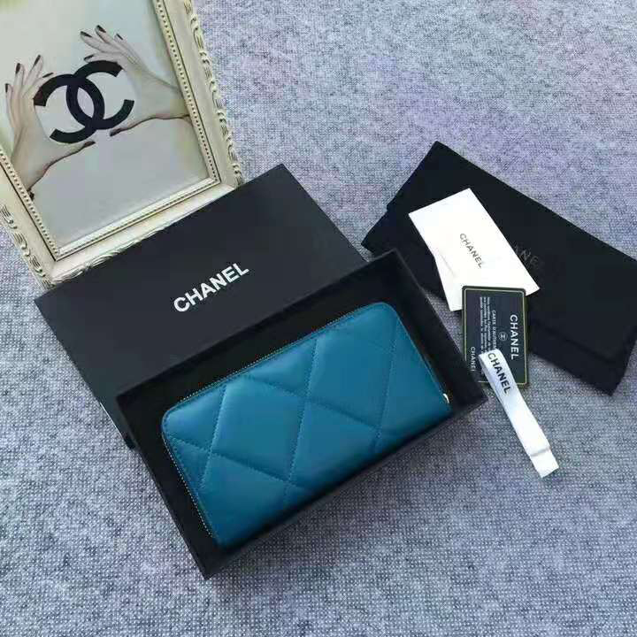 2020 Chanel 19 long zipped wallet