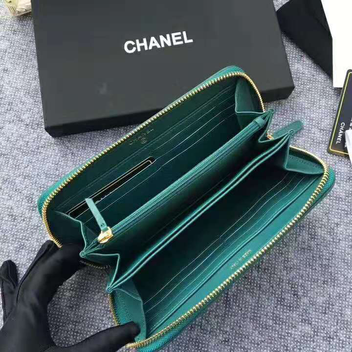 2020 Chanel 19 long zipped wallet