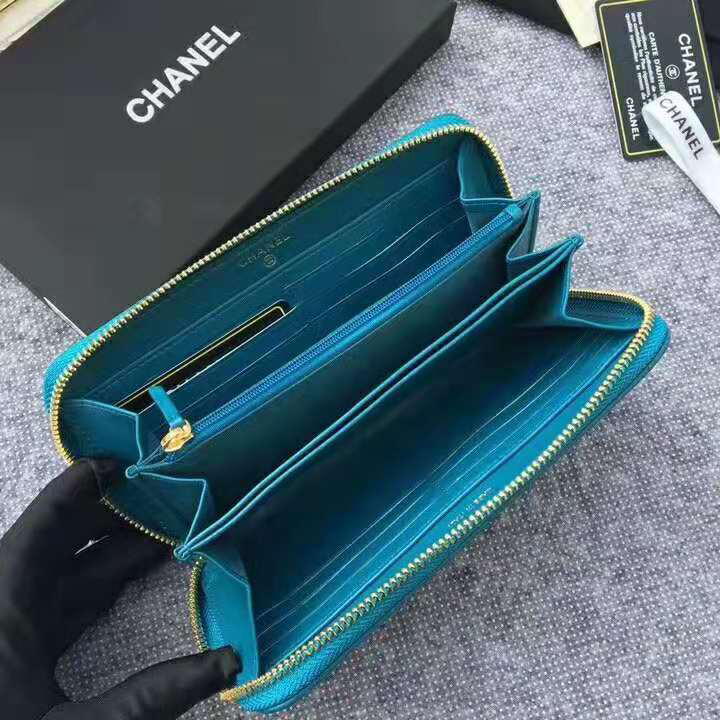 2020 Chanel 19 long zipped wallet