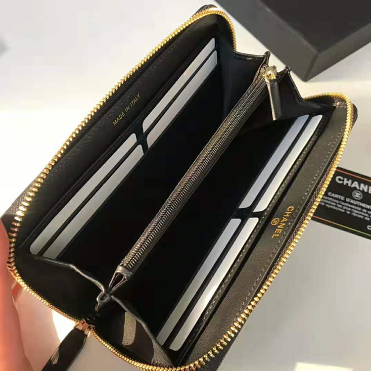 2020 Chanel 19 long zipped wallet