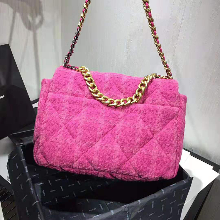 2020 Chanel 19 maxi flap bag