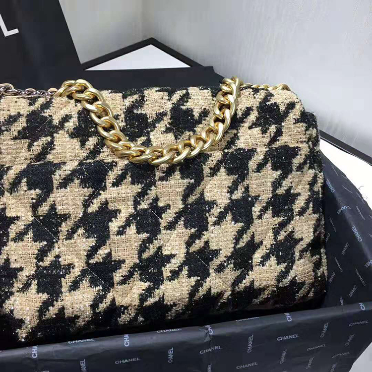 2020 Chanel 19 maxi flap bag