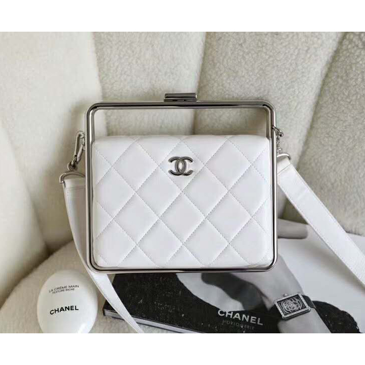 2020 Chanel Clutch