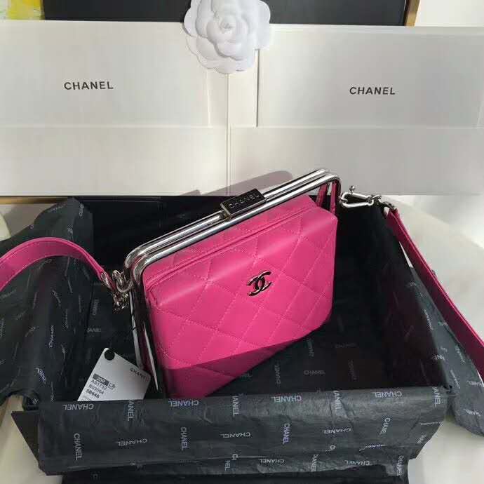 2020 Chanel Clutch