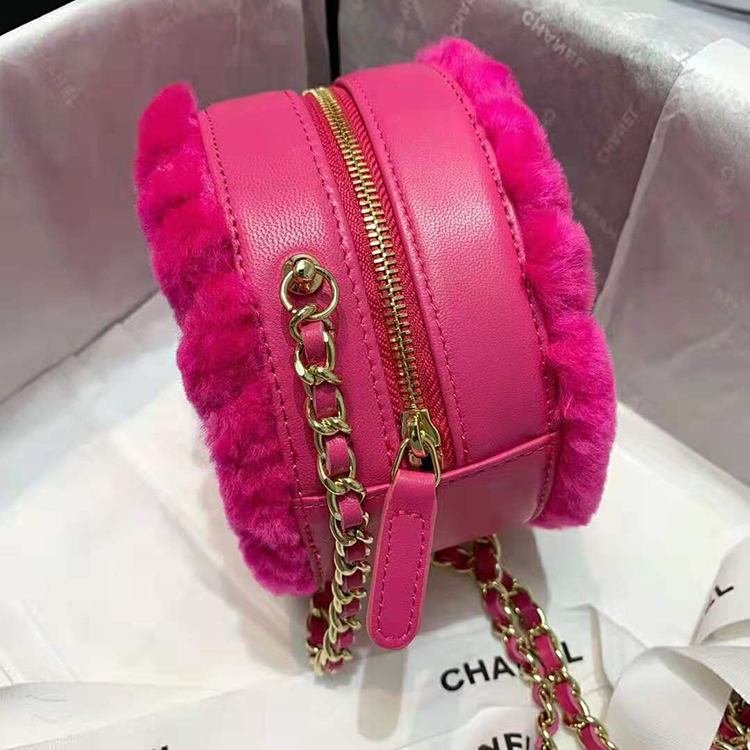 2020 Chanel Clutch with Chain