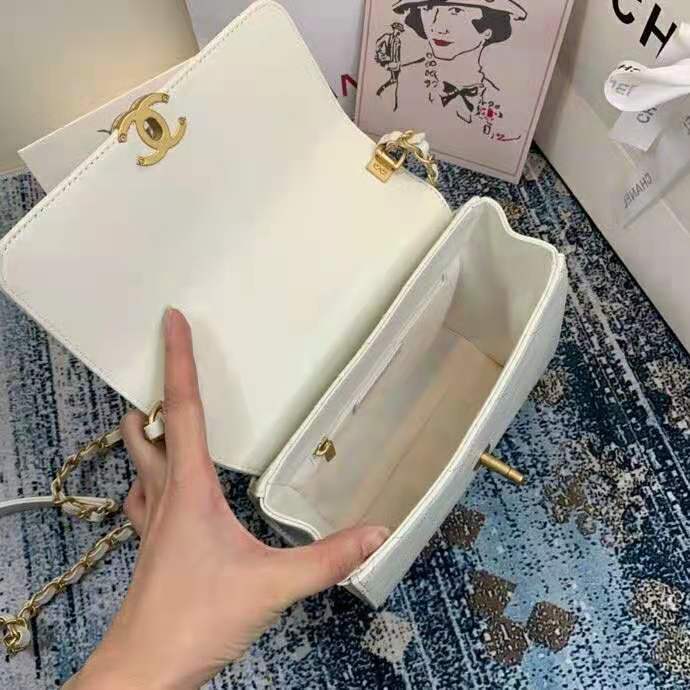 2020 Chanel Handle bag