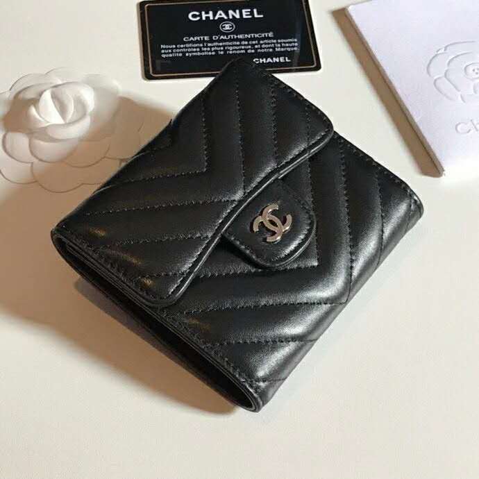 2020 Chanel Matelasse Tri-Fold Wallet