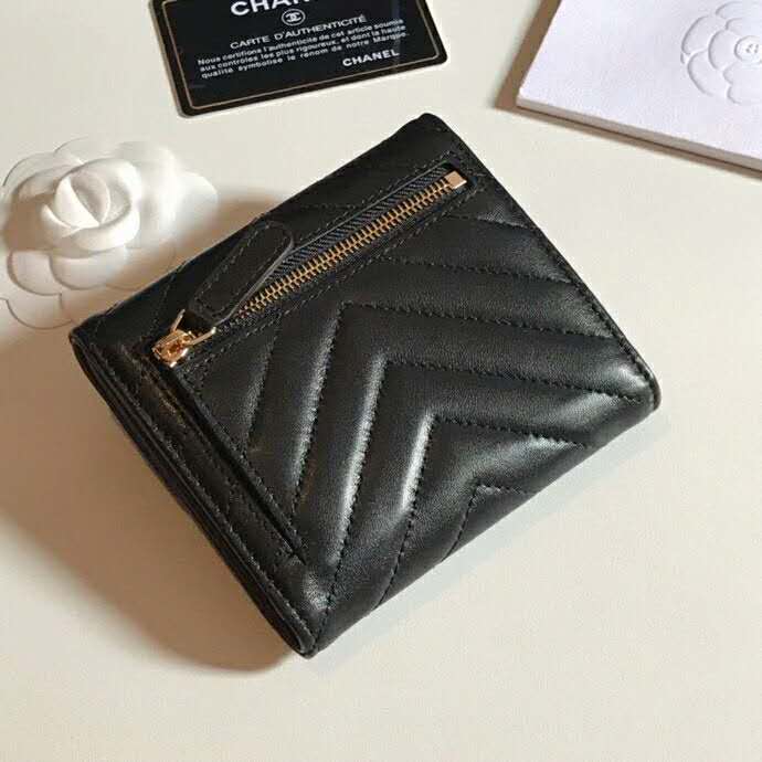 2020 Chanel Matelasse Tri-Fold Wallet