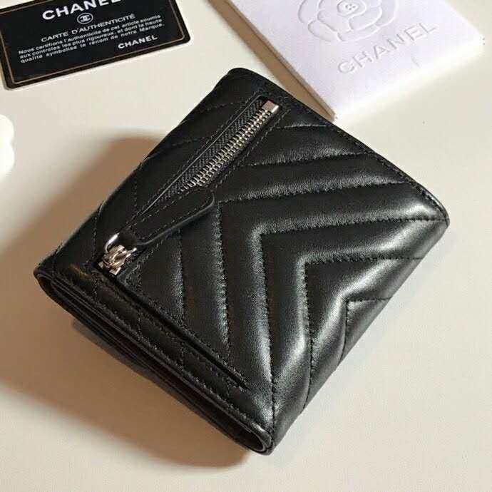 2020 Chanel Matelasse Tri-Fold Wallet