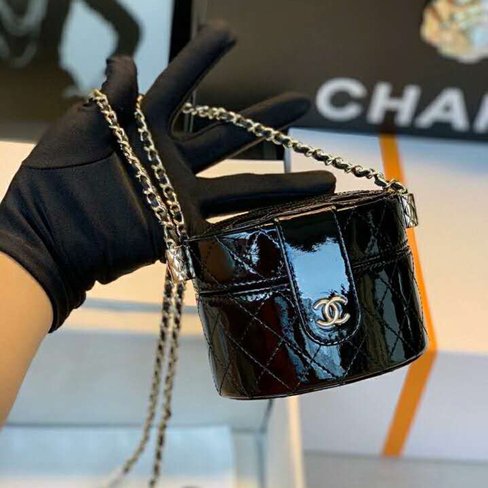 2020 Chanel Mini Cosmetic bag