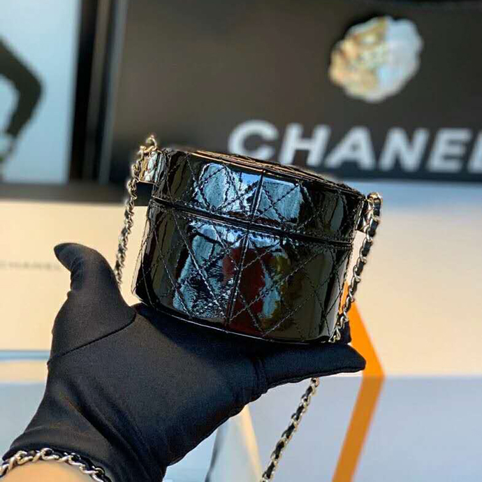 2020 Chanel Mini Cosmetic bag