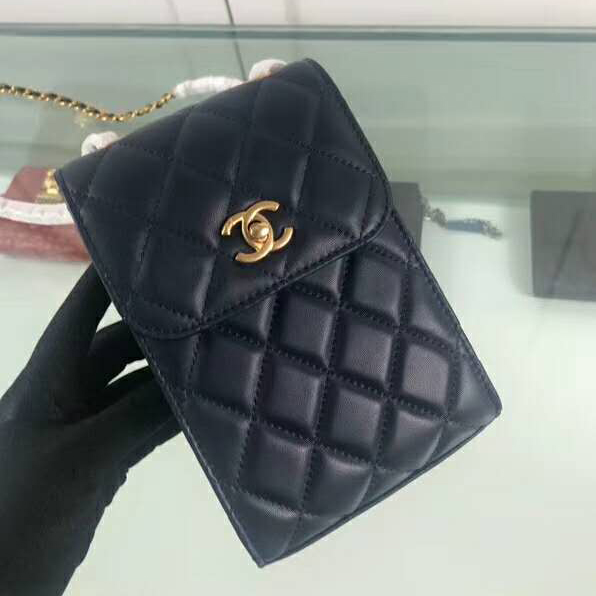 2020 Chanel Mobile phone bag with Chain