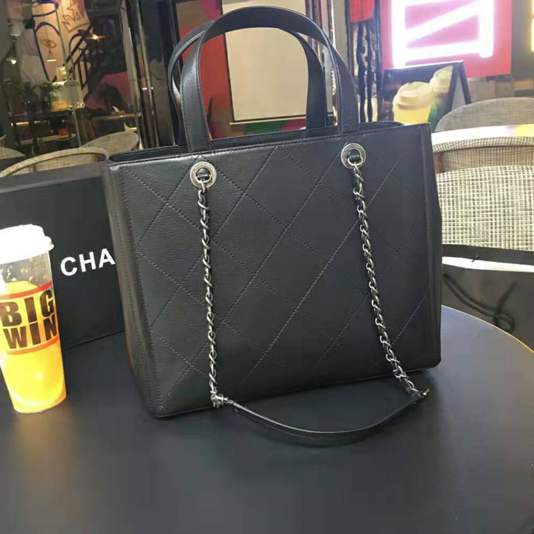 2020 Chanel Shoulder bag