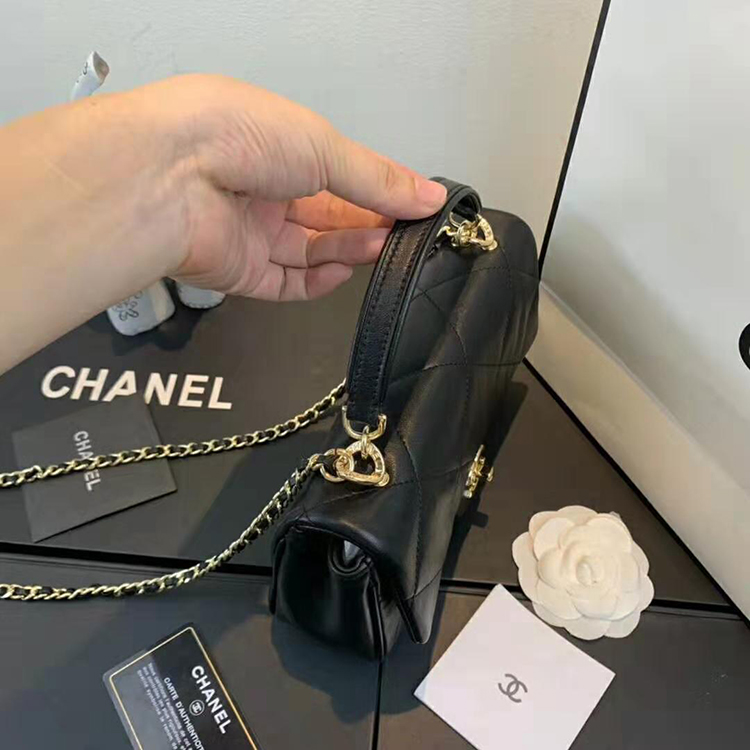 2020 Chanel Shoulder bag