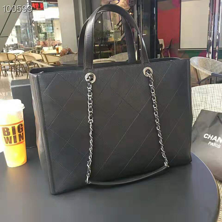 2020 Chanel Shoulder bag