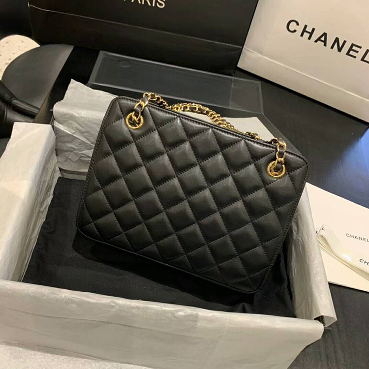 2020 Chanel Shoulder bag