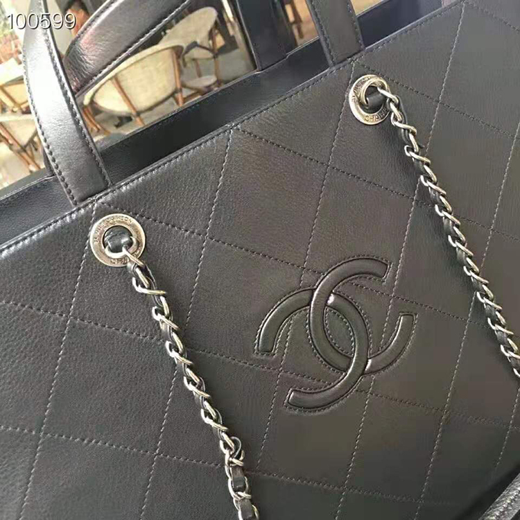 2020 Chanel Shoulder bag