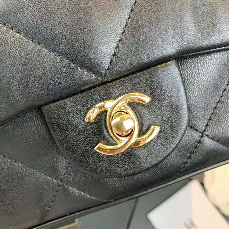 2020 Chanel Shoulder bag