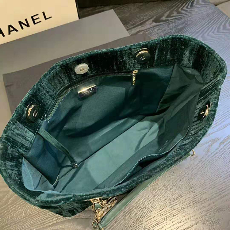 2020 Chanel Shoulder bag