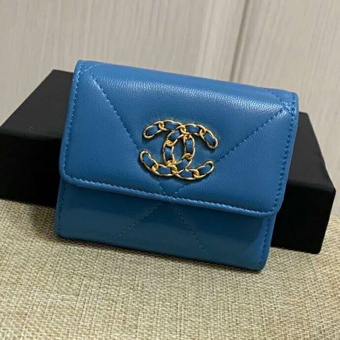 2020 Chanel Tri-fold short flap wallet