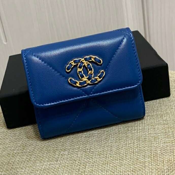 2020 Chanel Tri-fold short flap wallet